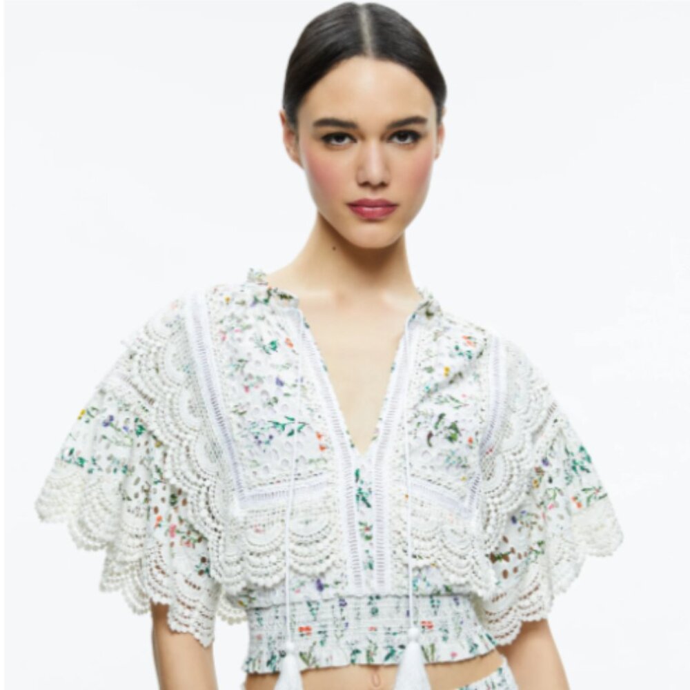 TABITHA FLORAL LACE CROPPED TASSEL BLOUSE in Georgia Floral